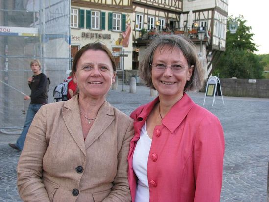 Annette Sawade und Evelyne Gebhardt beim Brückenfest. Bild privat