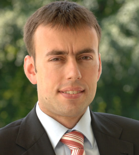Dr. Nils Schmidt
